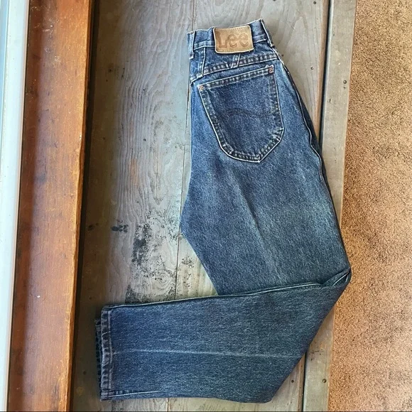 Vintage Lee MOM JEANS size 4 6